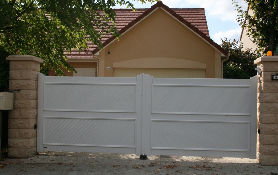 Nos mod&egrave;les de portails PVC &agrave;&nbsp;Bordeaux