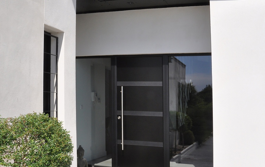 Notre gamme de portes d'entr&eacute;e en ALU CLASSIQUE et CONTEMPORAINE &agrave;&nbsp;Bordeaux