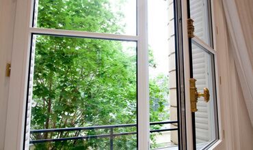 <p>Fen&ecirc;tre Bois</p>